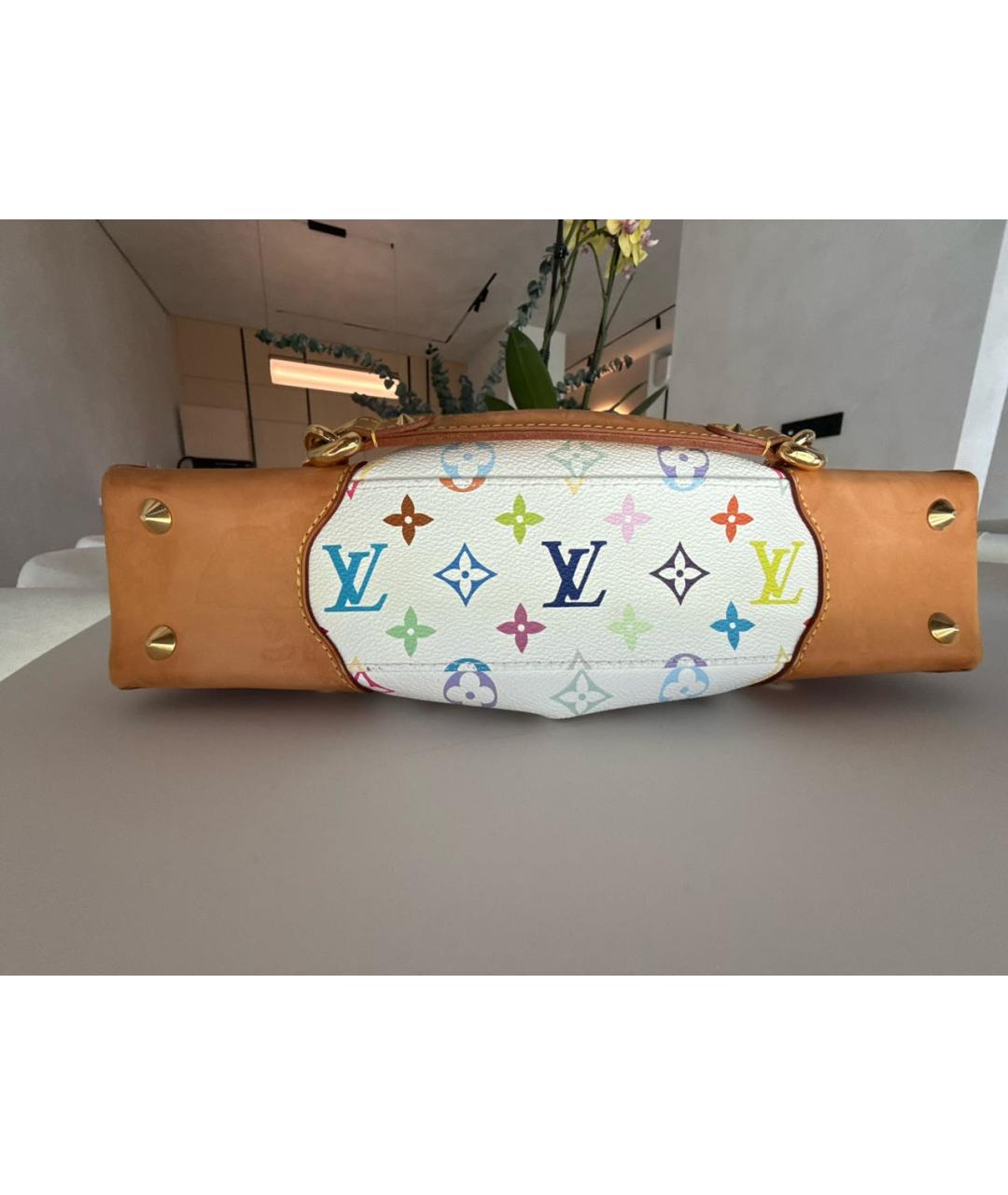 LOUIS VUITTON Белая сумка через плечо, фото 5