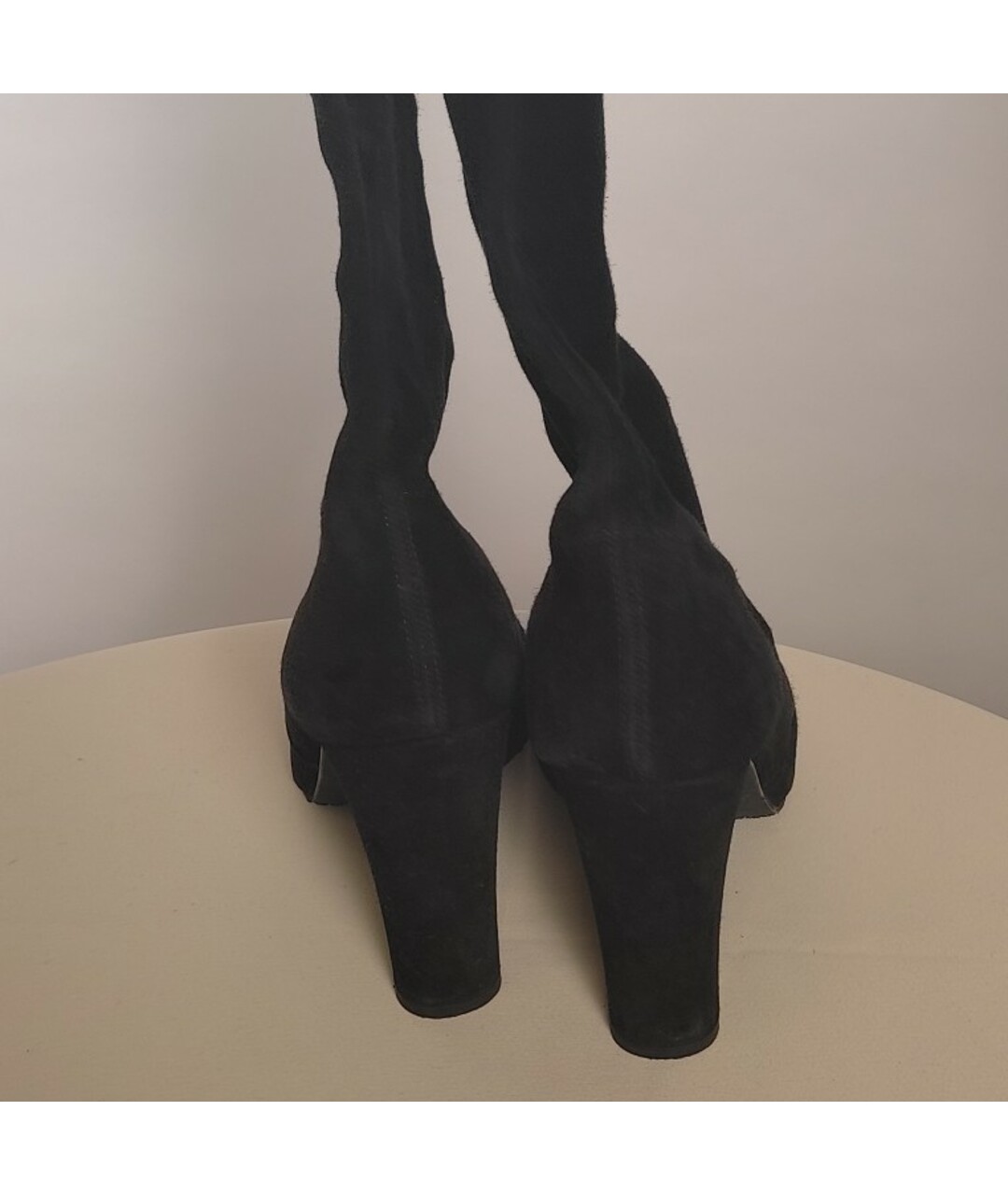 STUART WEITZMAN Черные замшевые ботфорты, фото 4