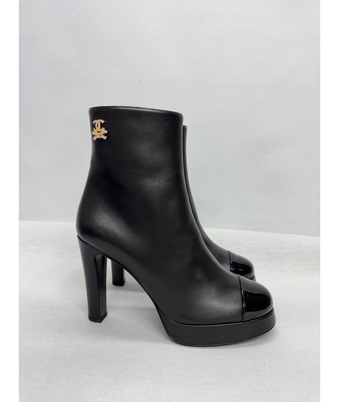 CHANEL Черные кожаные сапоги, фото 2