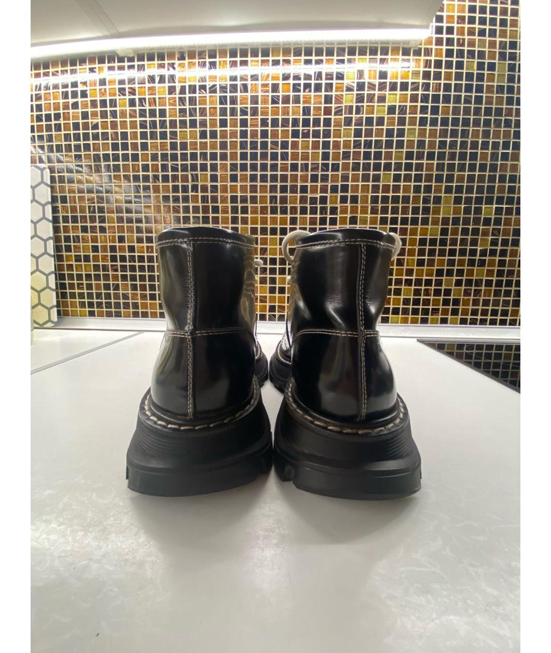 ALEXANDER MCQUEEN Черные низкие ботинки из лакированной кожи, фото 4