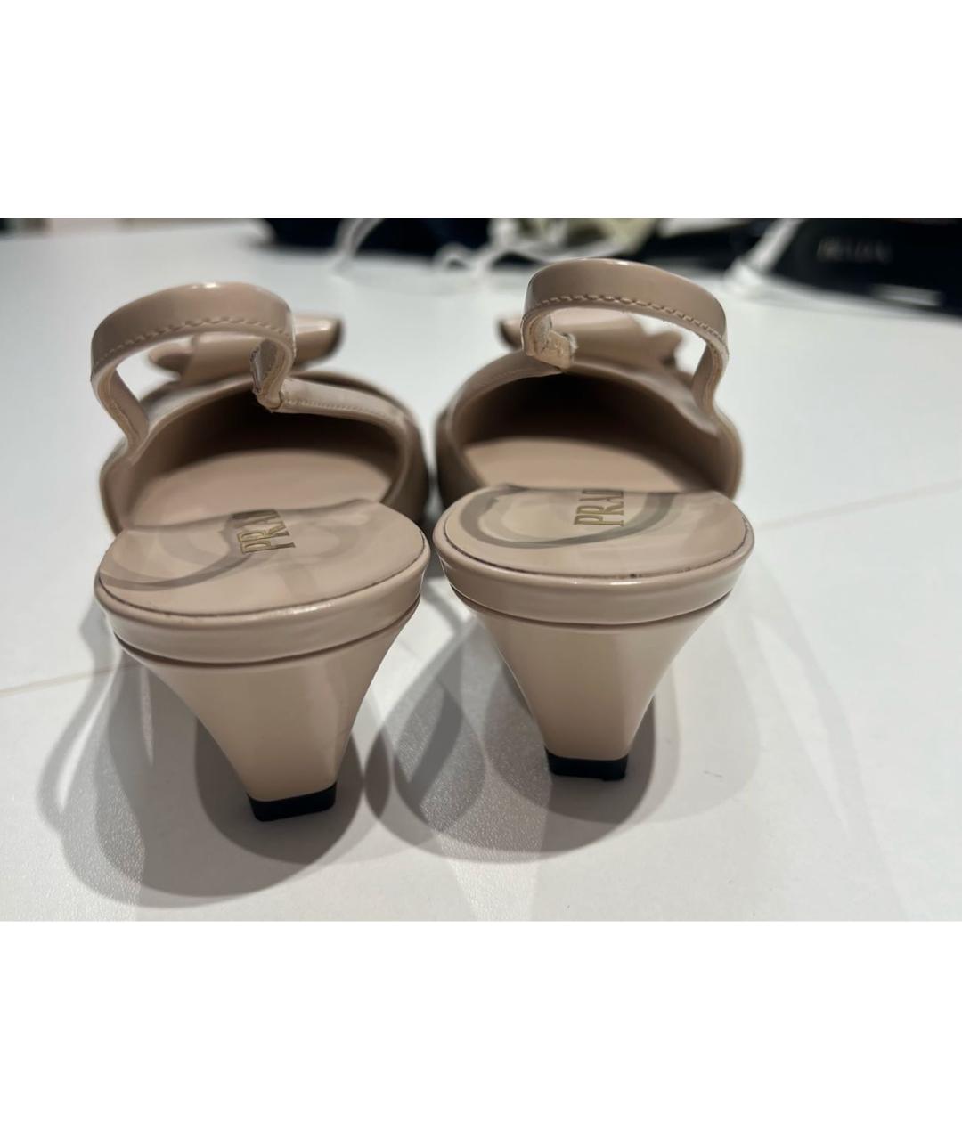 PRADA Бежевые кожаные босоножки, фото 3