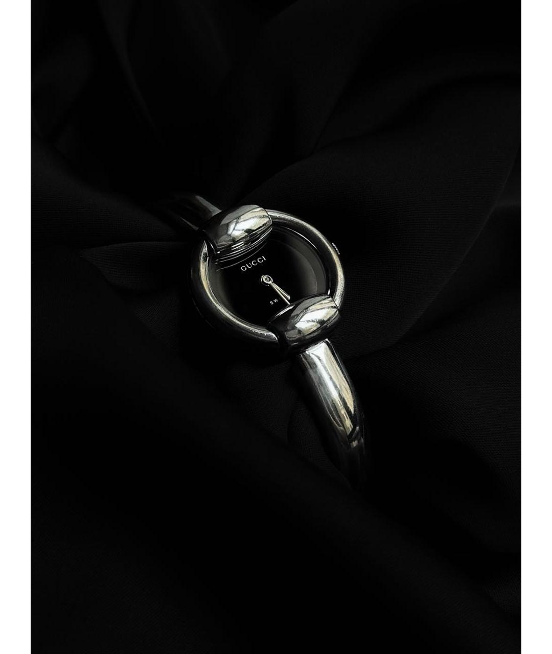 GUCCI Серебряные металлические часы, фото 2