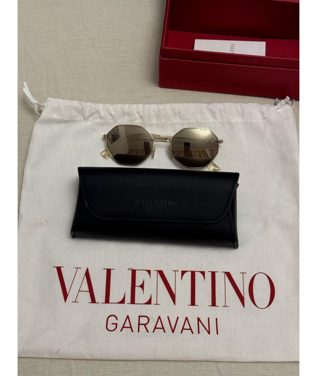 VALENTINO Золотые солнцезащитные очки, фото 8