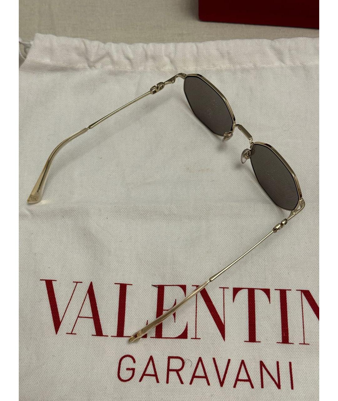 VALENTINO Золотые солнцезащитные очки, фото 2