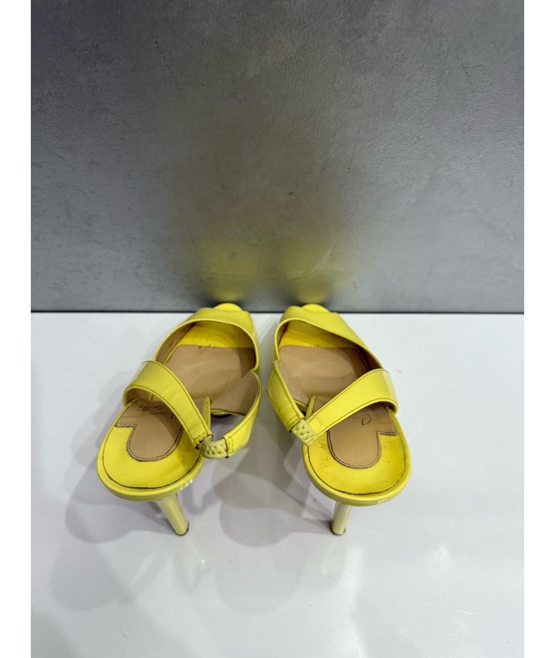 CHRISTIAN LOUBOUTIN Желтые кожаные туфли, фото 3