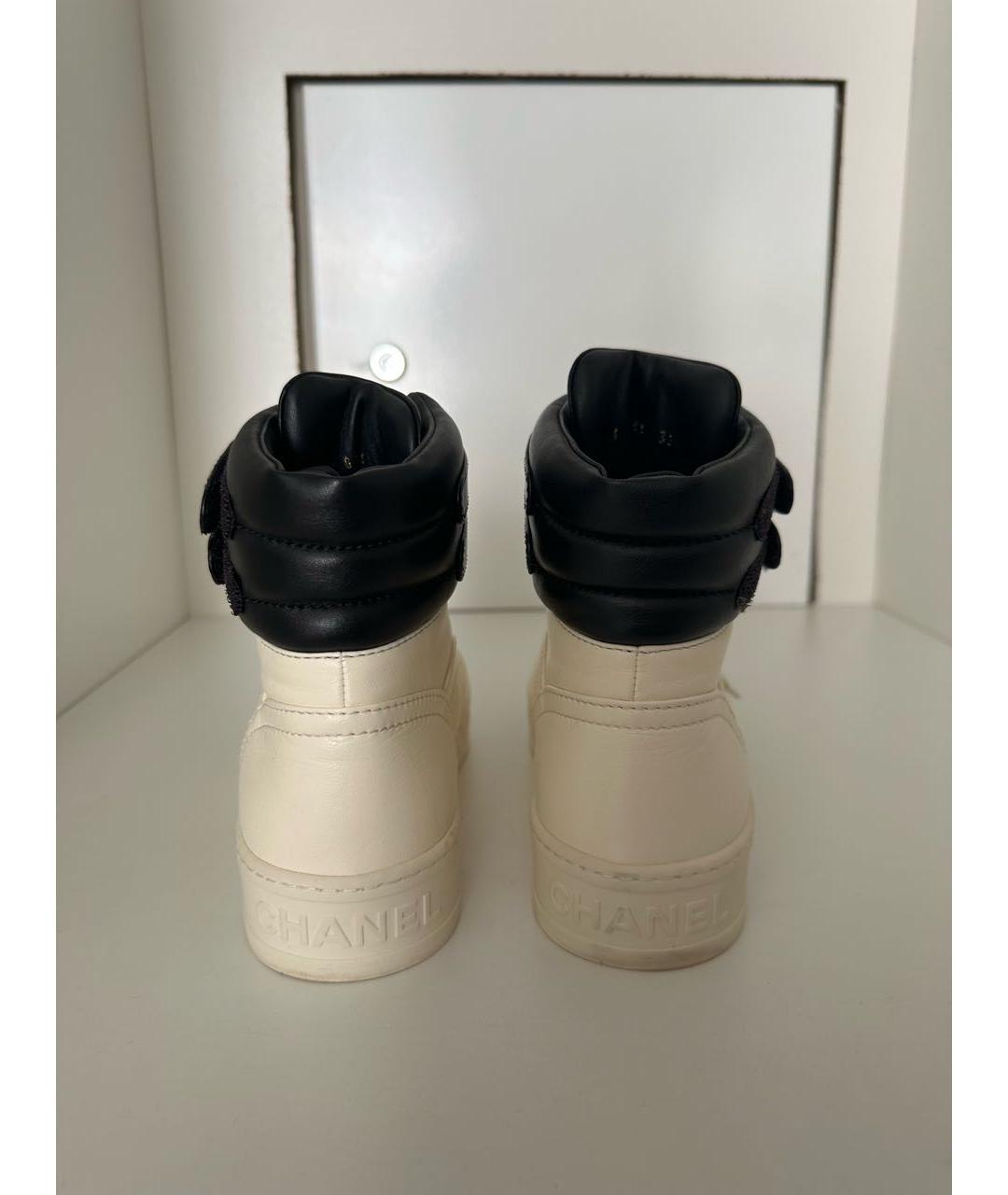 CHANEL Белые кожаные кеды, фото 4