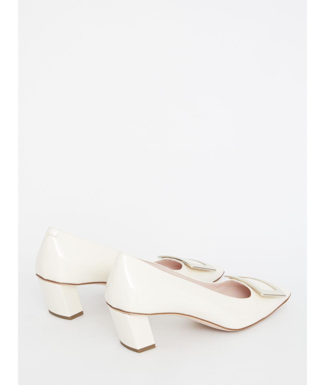 ROGER VIVIER Белые туфли из лакированной кожи, фото 3