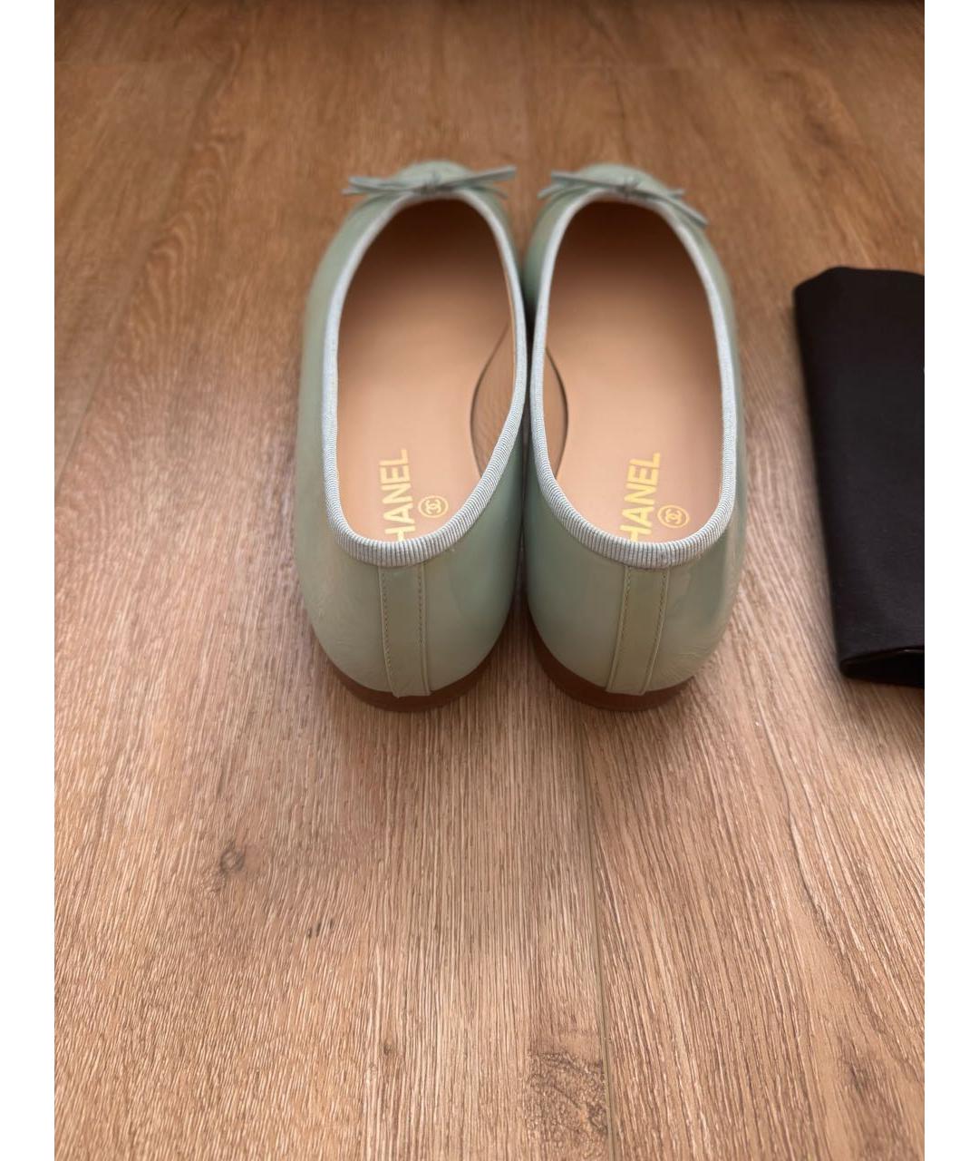 CHANEL Бирюзовые балетки из лакированной кожи, фото 4