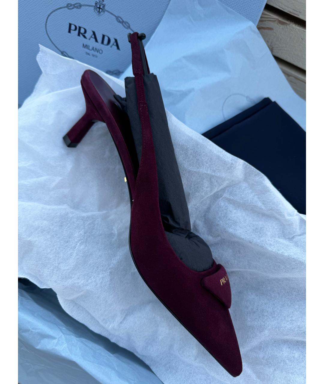 PRADA Бордовые замшевые лодочки на низком каблуке, фото 8