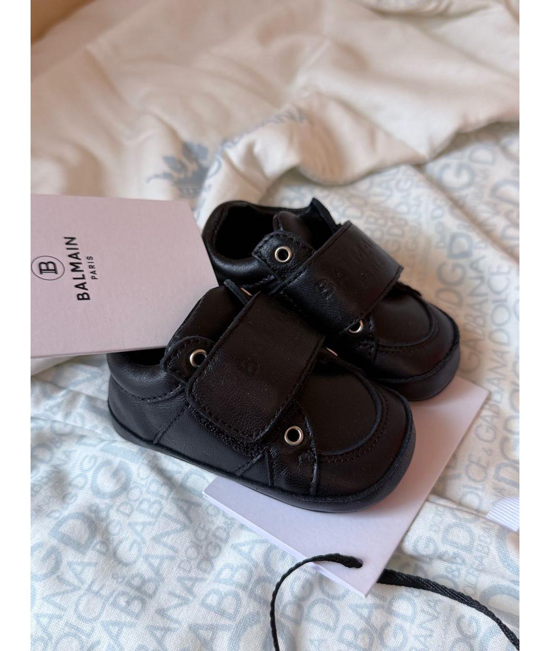 BALMAIN KIDS Черные кожаные пинетки, фото 2