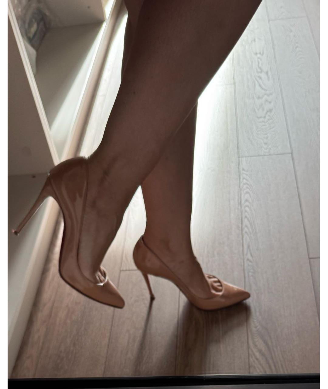 CHRISTIAN LOUBOUTIN Бежевые кожаные туфли, фото 6