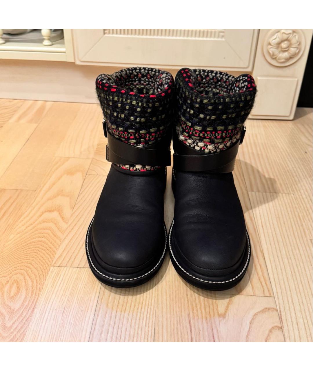 CHANEL Антрацитовые кожаные сапоги, фото 2