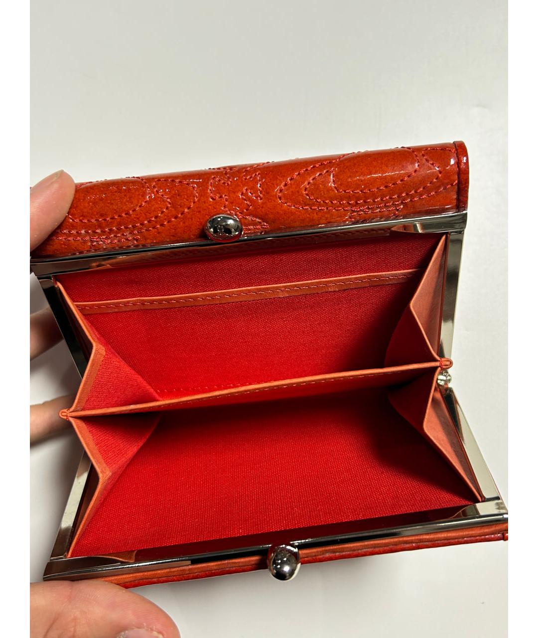 VIVIENNE WESTWOOD Красный кошелек из лакированной кожи, фото 4