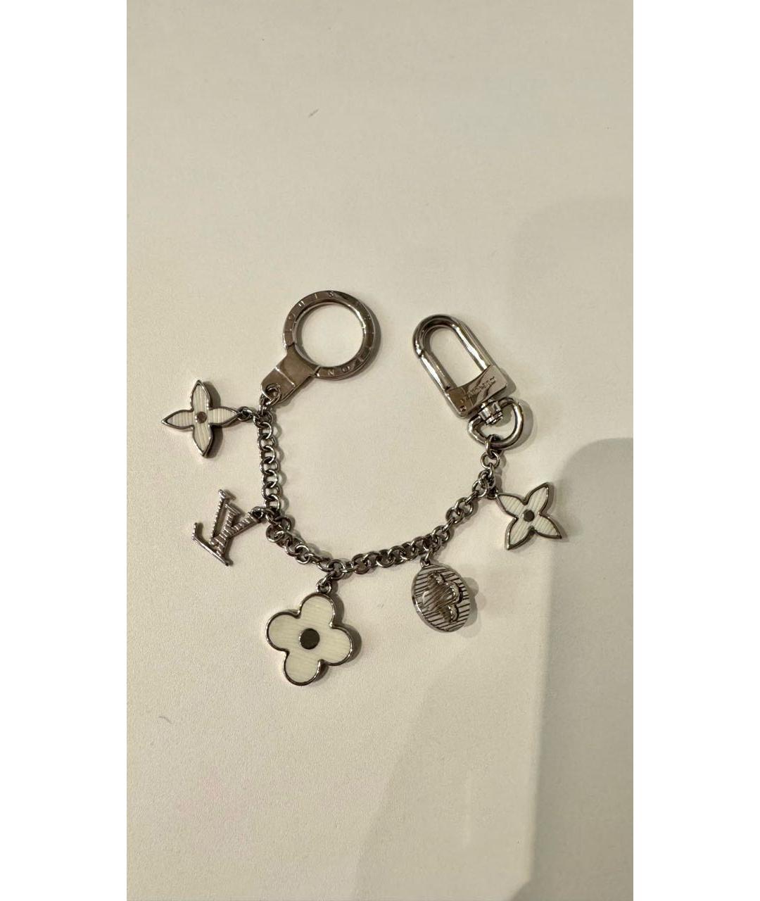 LOUIS VUITTON Серебрянный брелок, фото 5
