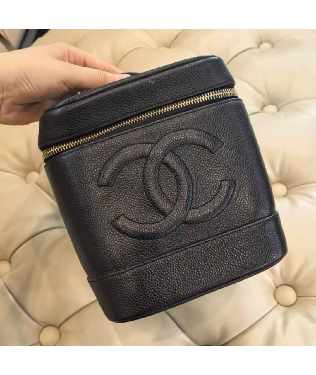 CHANEL Черная кожаная косметичка, фото 6