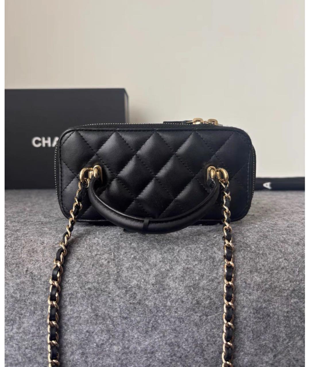 CHANEL Черная кожаная сумка с короткими ручками, фото 6