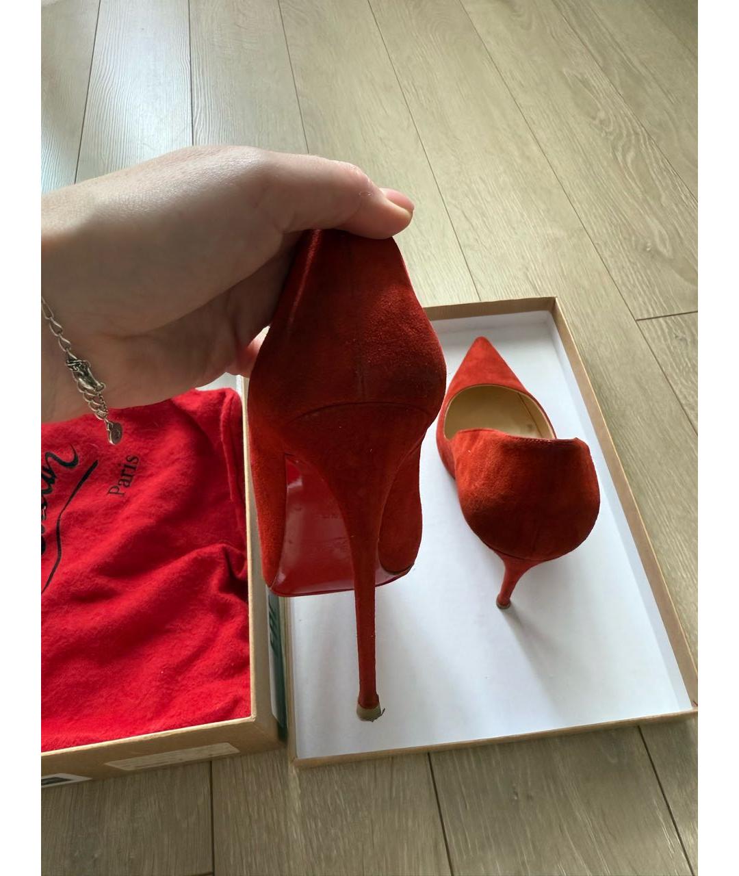 CHRISTIAN LOUBOUTIN Красные замшевые туфли, фото 6