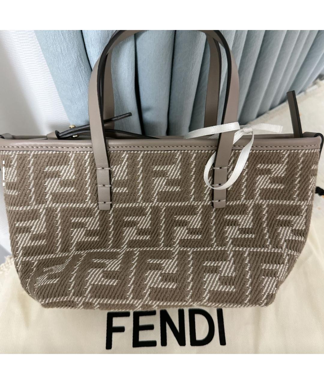 FENDI Бежевая тканевая сумка с короткими ручками, фото 3