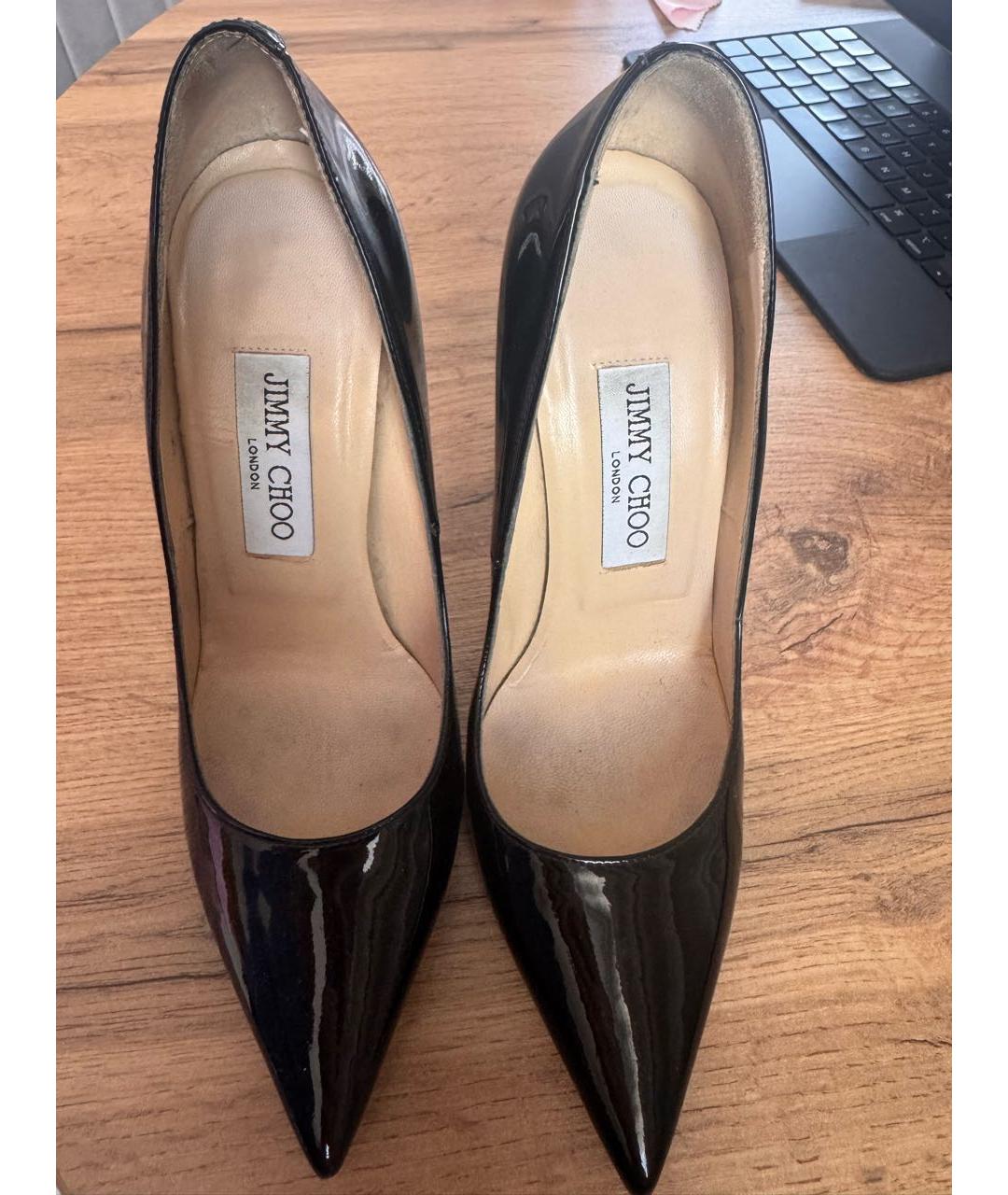 JIMMY CHOO Черные туфли из лакированной кожи, фото 5