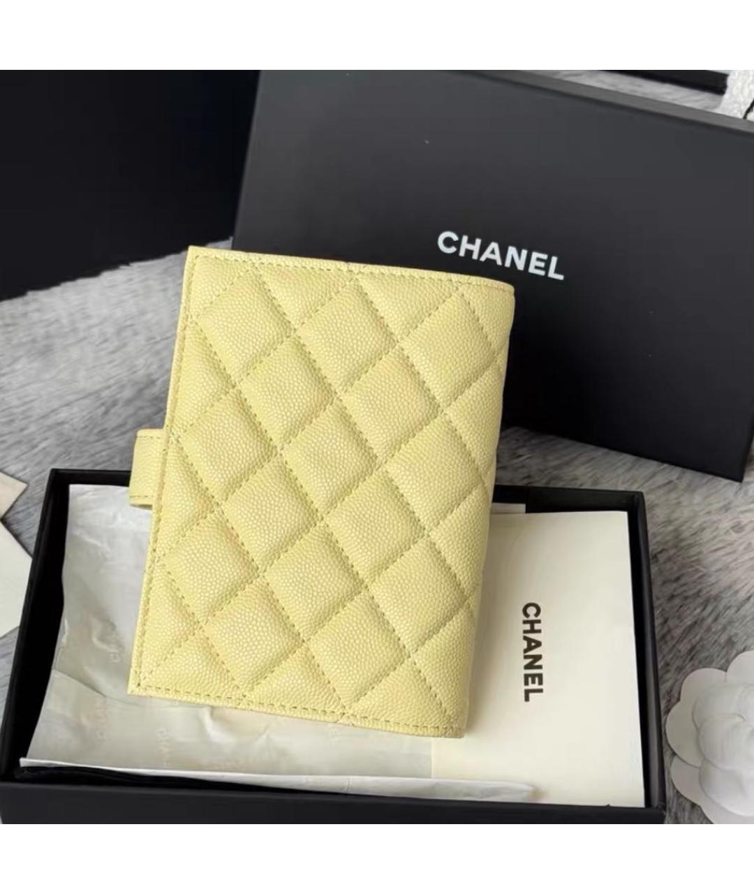 CHANEL Желтый кожаный кошелек, фото 2