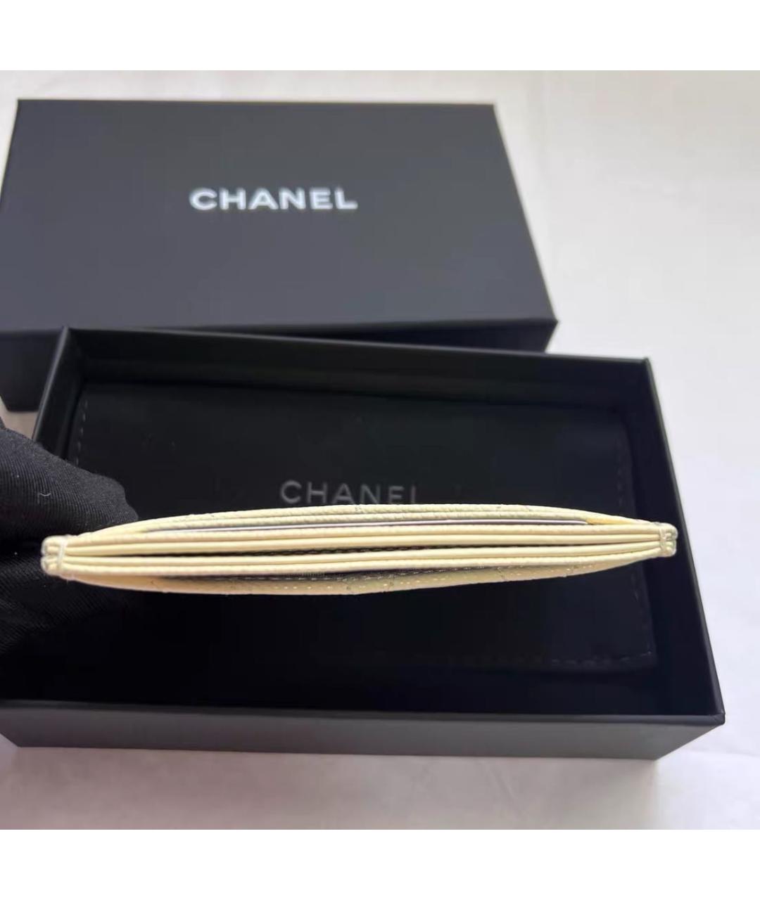 CHANEL Бежевый кожаный кардхолдер, фото 4