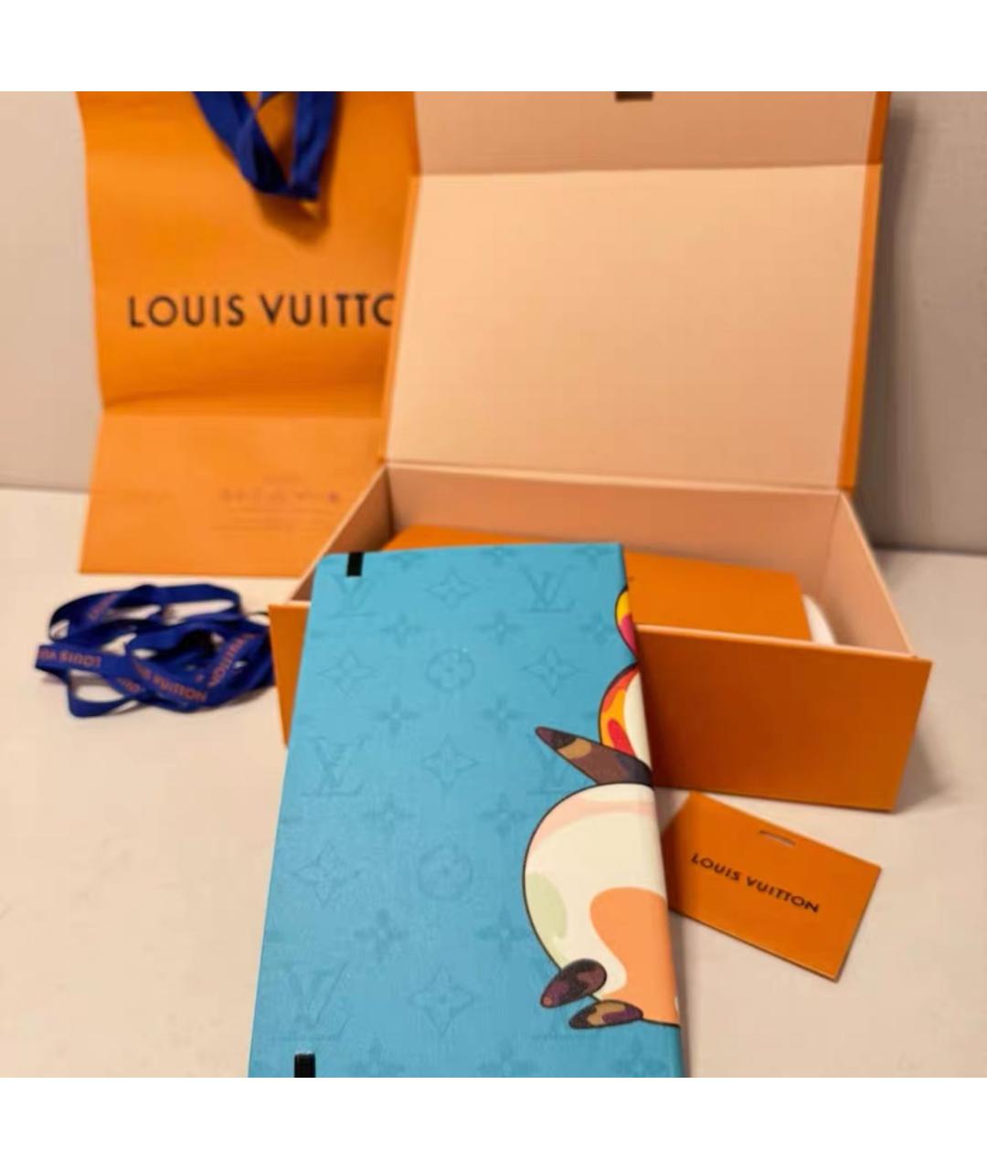 LOUIS VUITTON Книга, фото 4