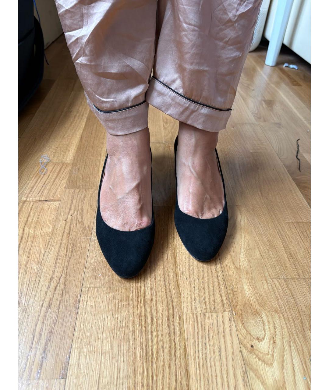 JIMMY CHOO Черные замшевые туфли, фото 8