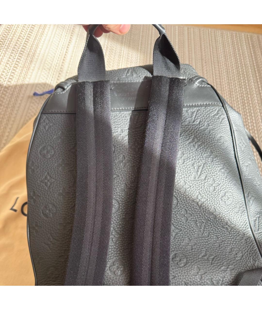 LOUIS VUITTON Черный кожаный рюкзак, фото 3