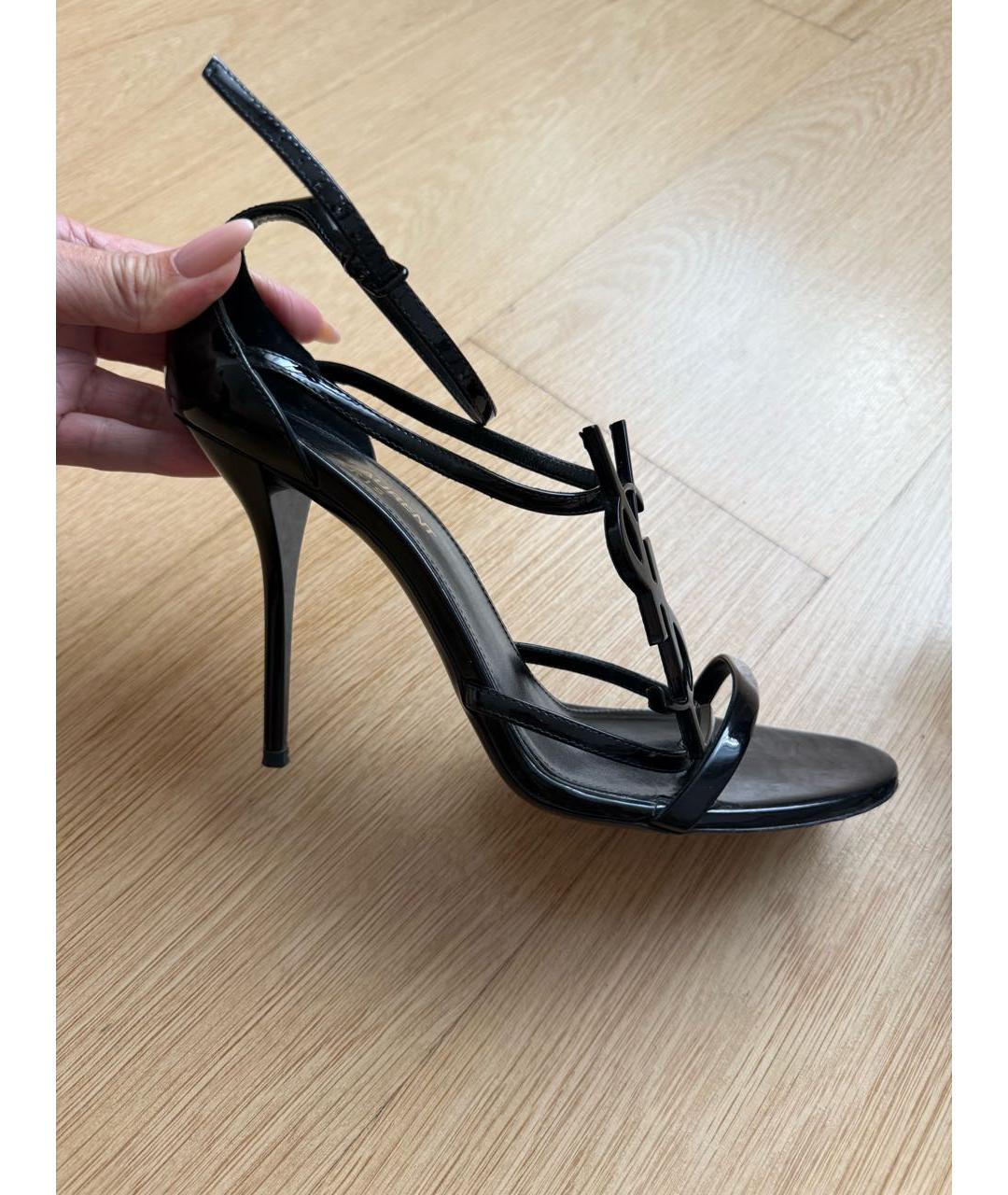 SAINT LAURENT Черные босоножки из лакированной кожи, фото 5