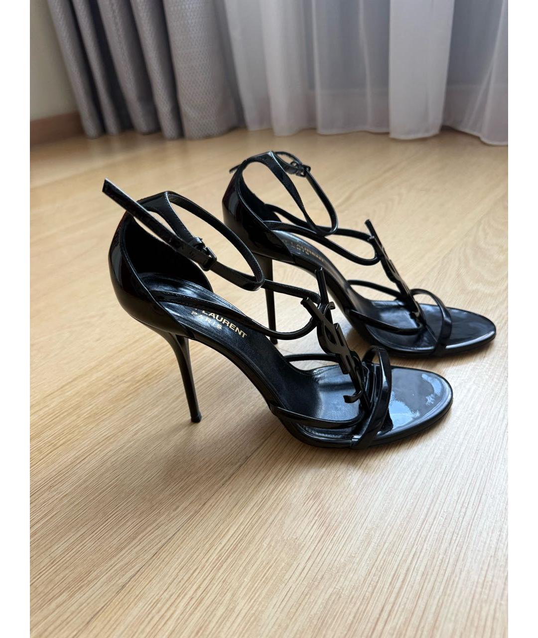 SAINT LAURENT Черные босоножки из лакированной кожи, фото 3