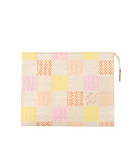 LOUIS VUITTON Косметичка