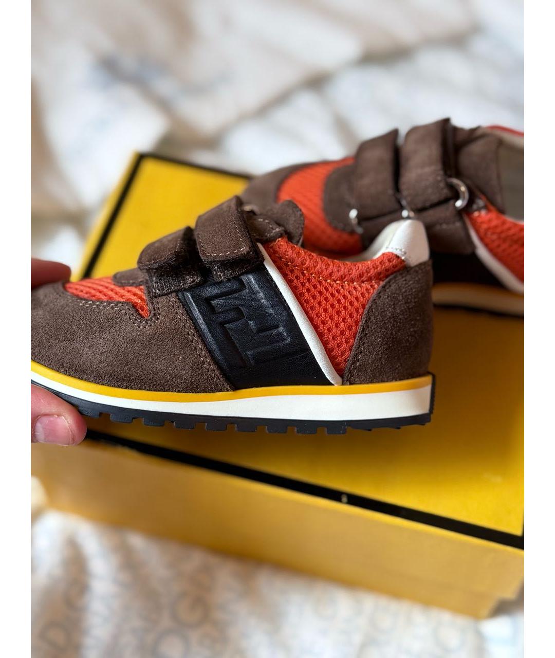 FENDI KIDS Коричневые замшевые кеды, фото 2