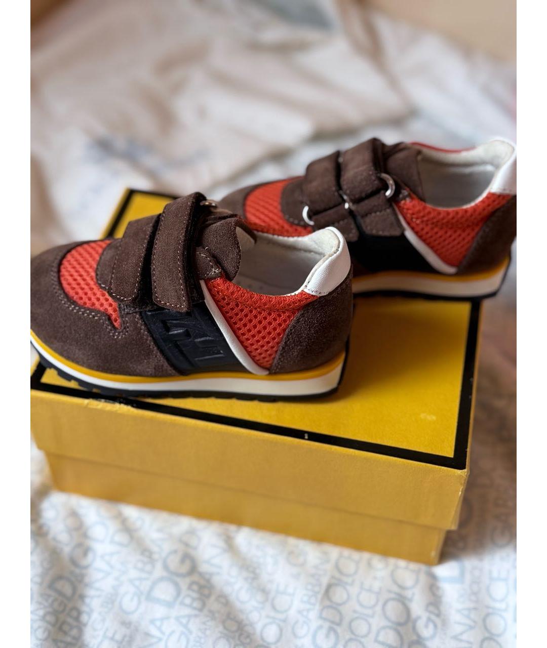 FENDI KIDS Коричневые замшевые кеды, фото 3