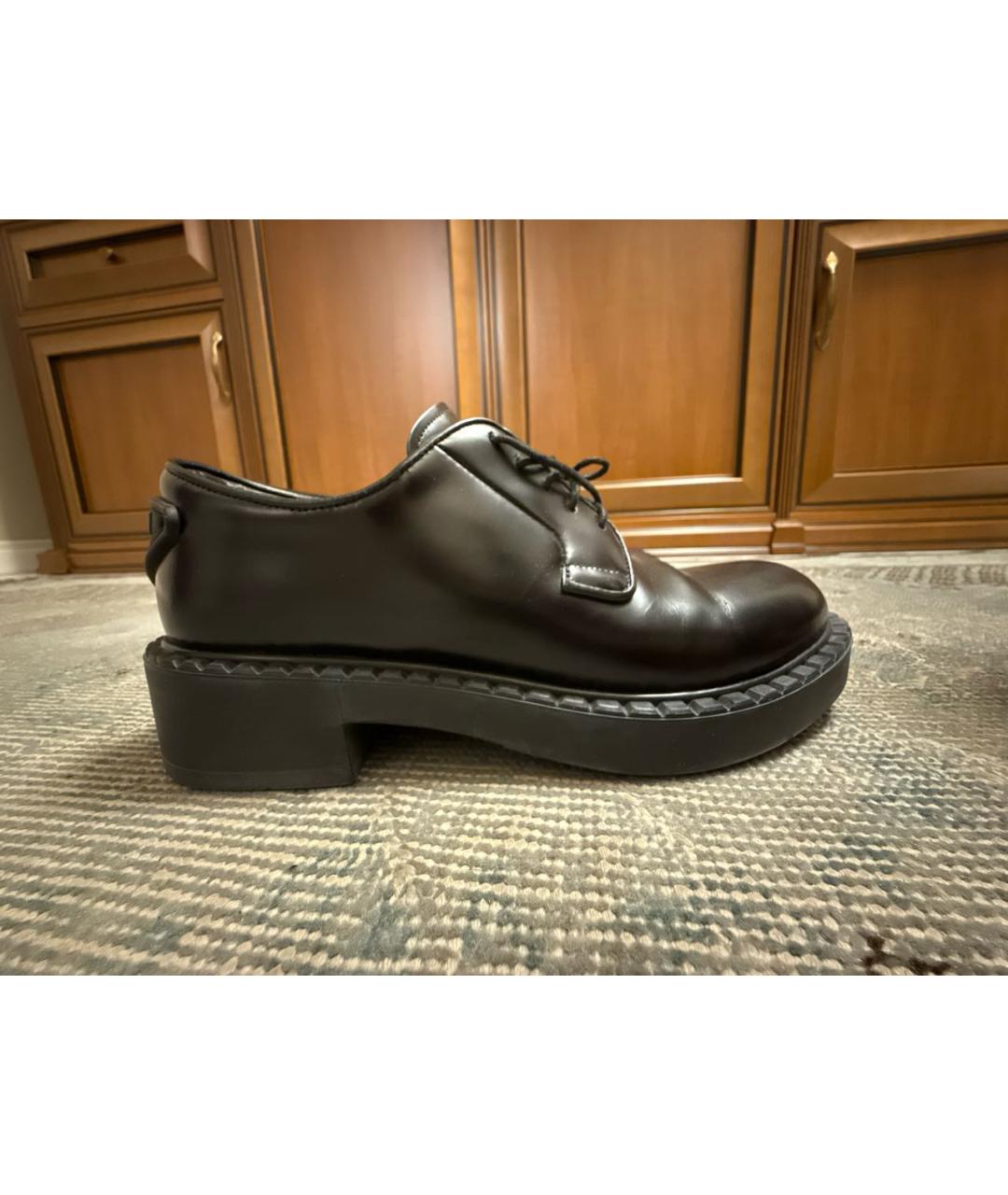 PRADA Черные кожаные брогги и оксфорды, фото 6