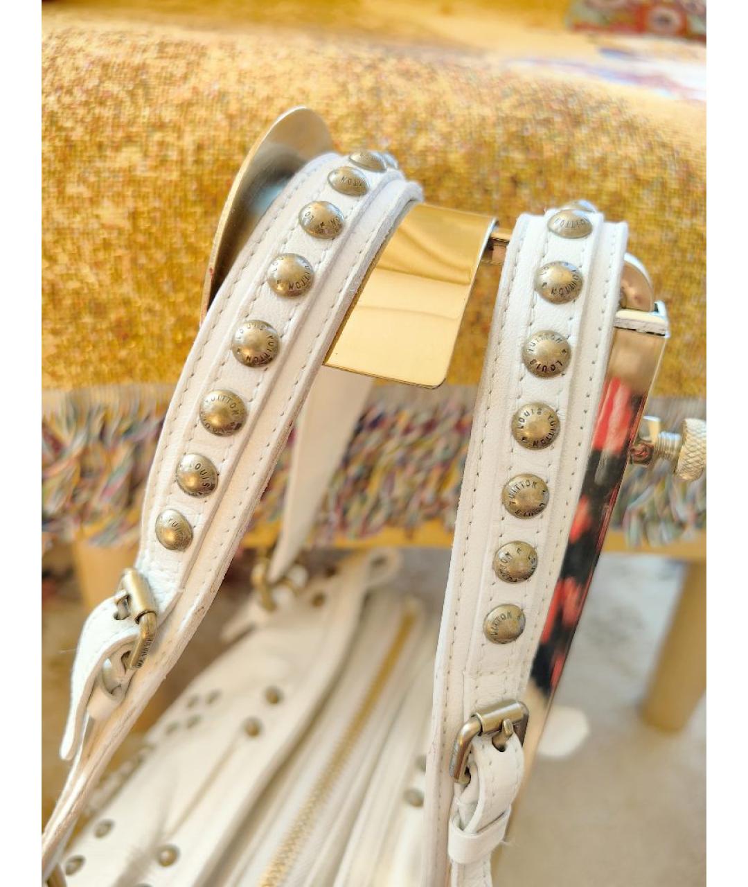 LOUIS VUITTON Белая кожаная сумка с короткими ручками, фото 4