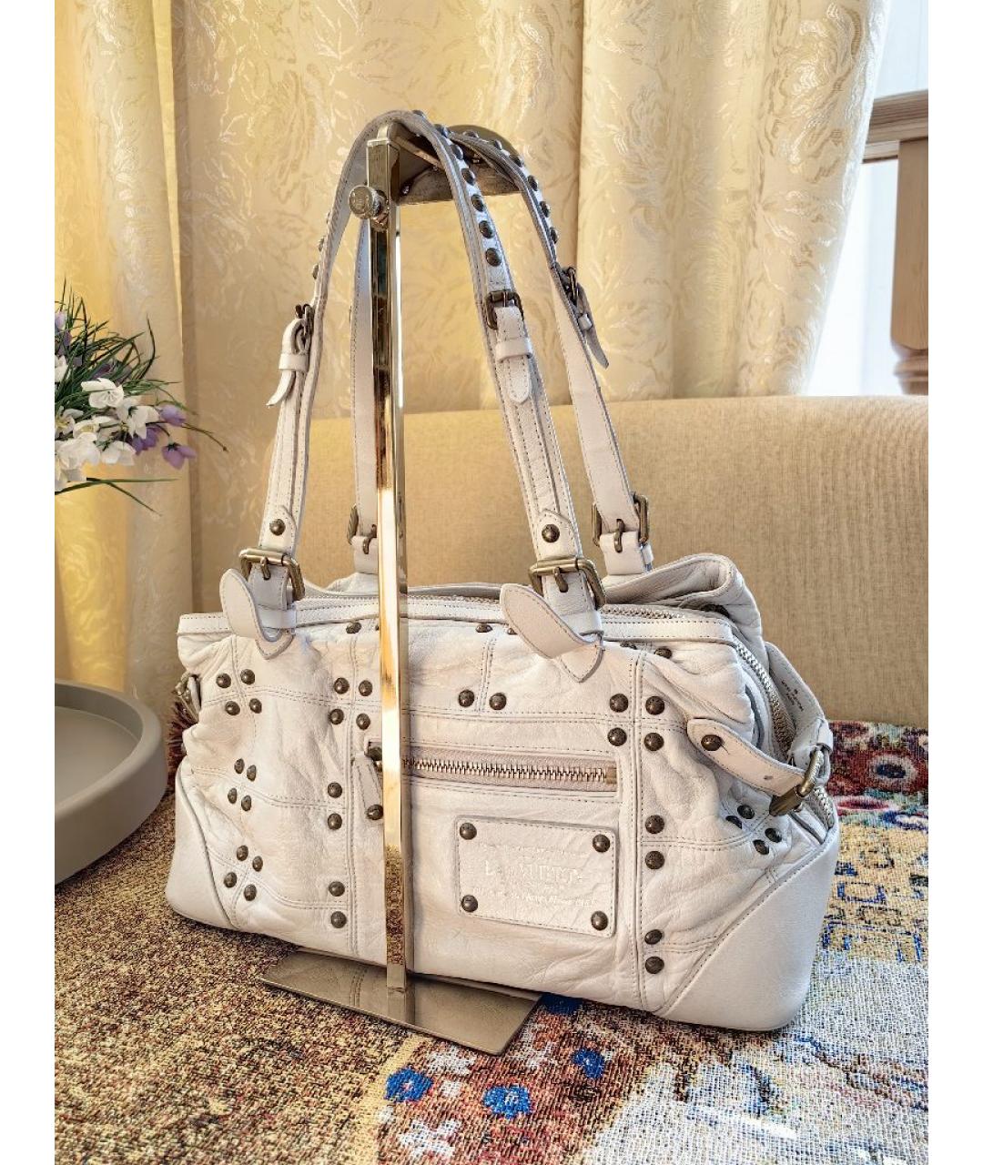 LOUIS VUITTON Белая кожаная сумка с короткими ручками, фото 3