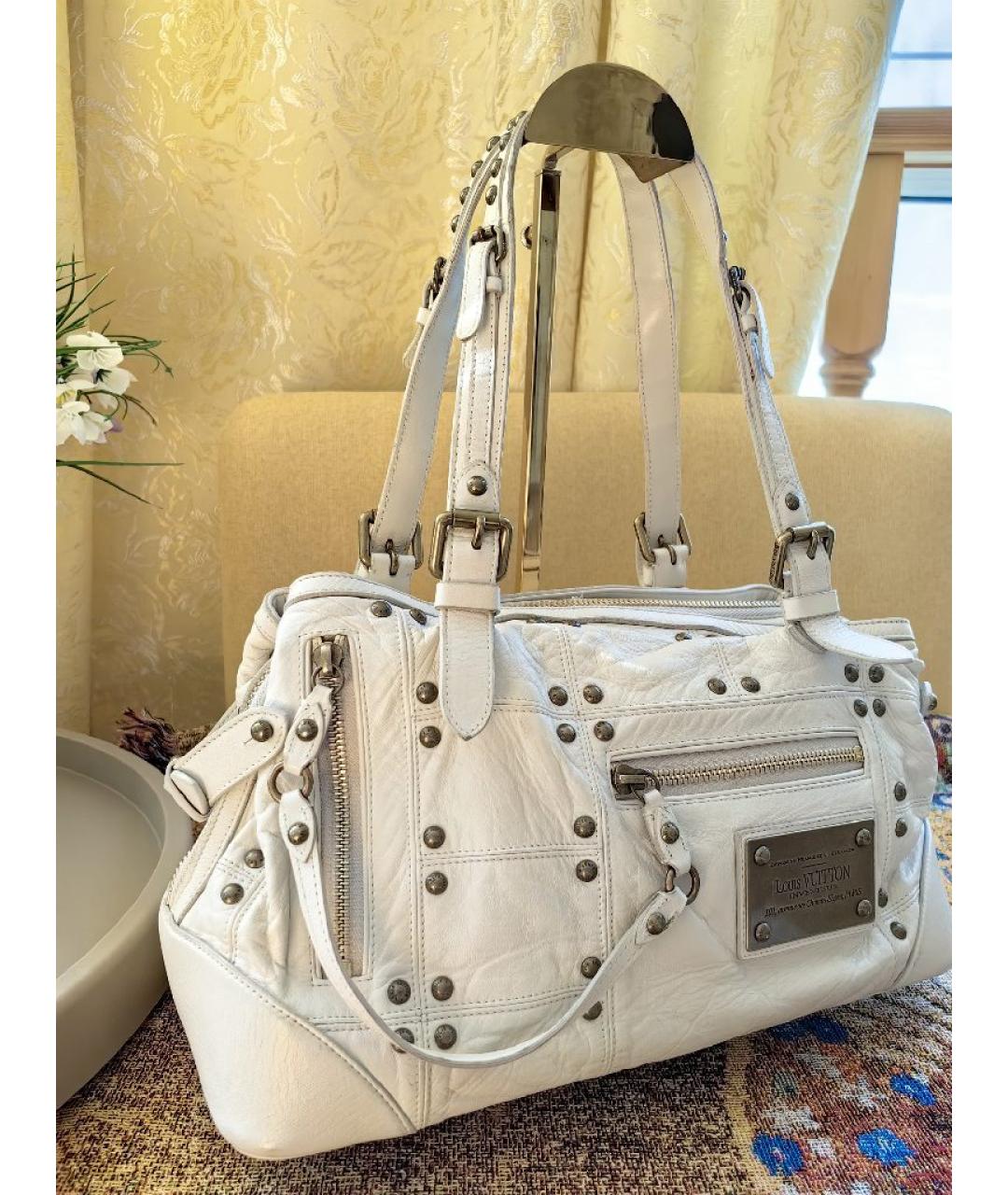 LOUIS VUITTON Белая кожаная сумка с короткими ручками, фото 2