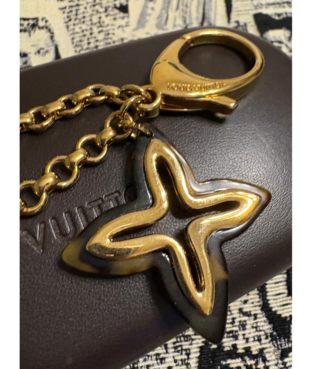 LOUIS VUITTON Золотой брелок, фото 5