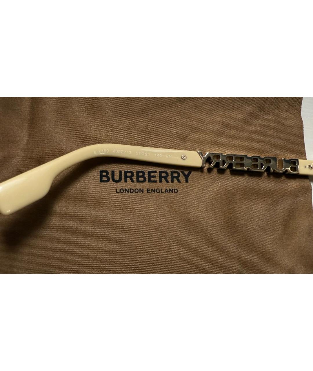 BURBERRY Бежевые пластиковые солнцезащитные очки, фото 3