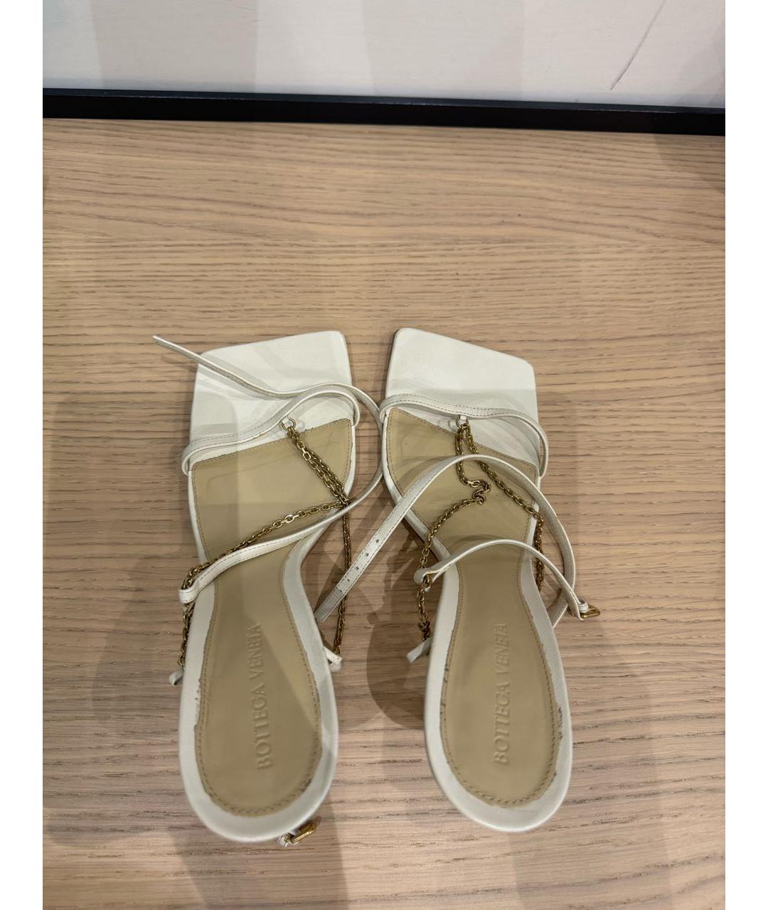 BOTTEGA VENETA Бежевые кожаные босоножки, фото 3
