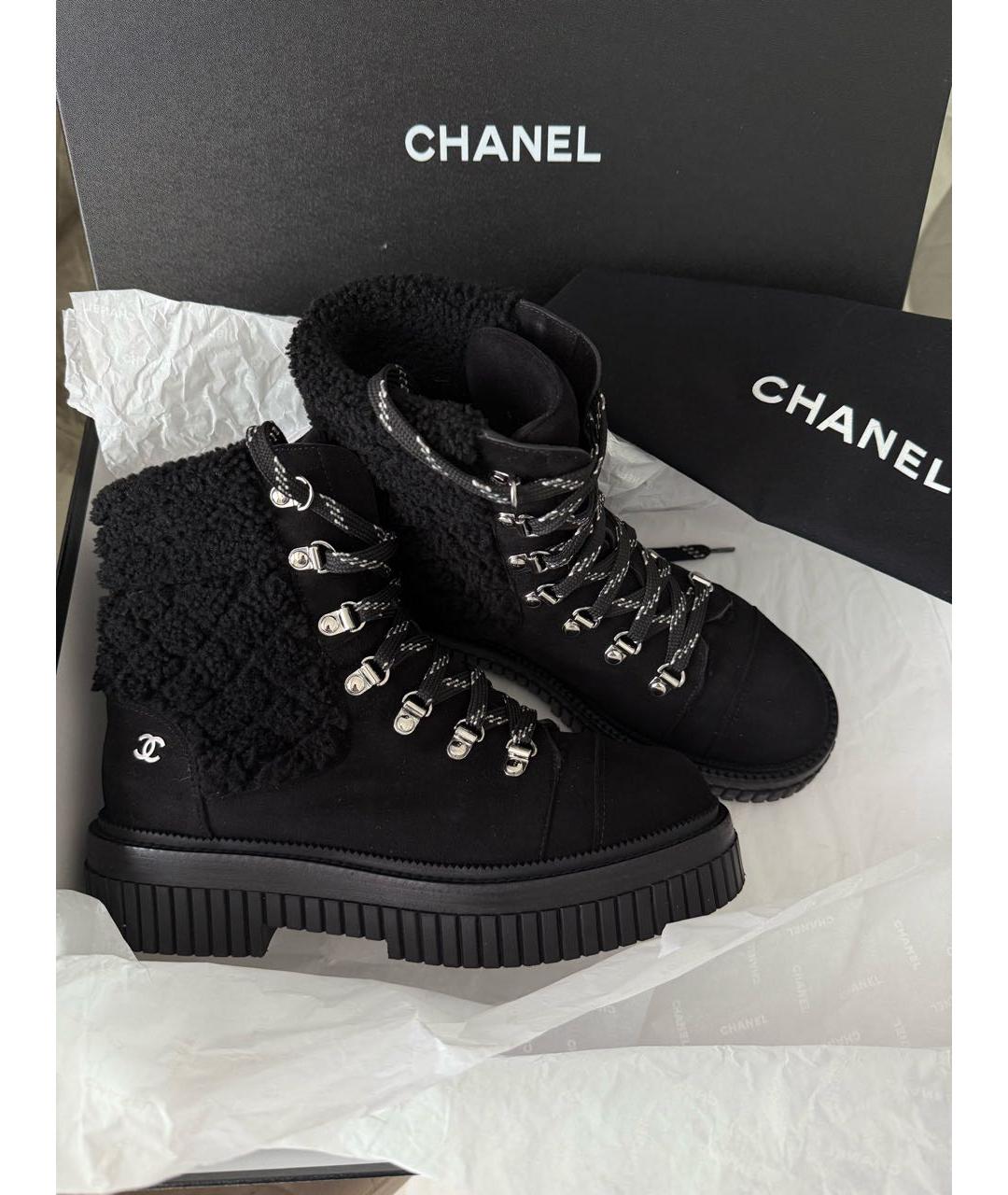 CHANEL Черные замшевые ботинки, фото 2
