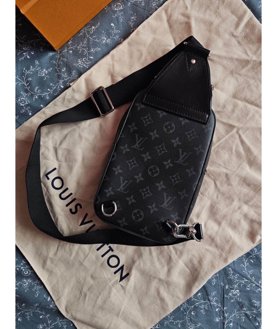 LOUIS VUITTON Темно-синяя кожаная сумка на плечо, фото 2