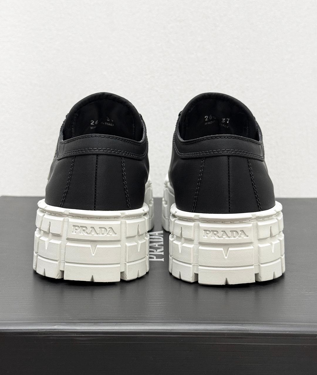 PRADA Черные кеды, фото 7