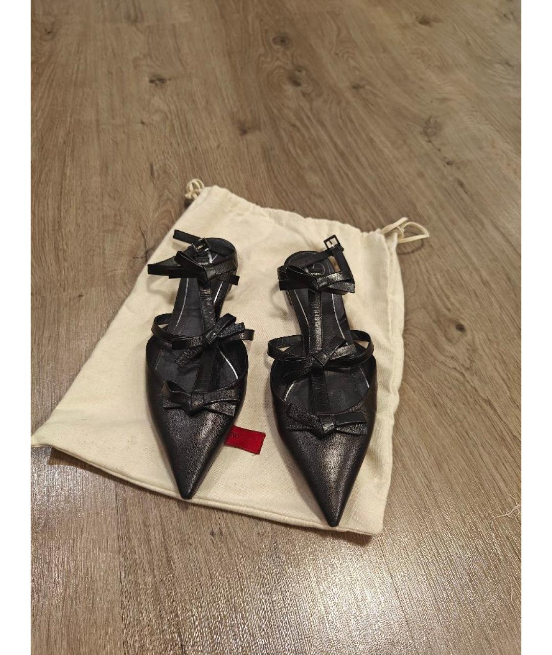 VALENTINO Черные кожаные босоножки, фото 2
