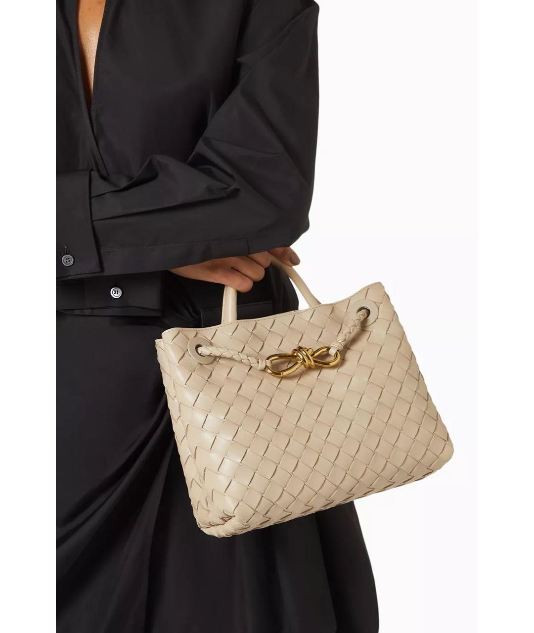 BOTTEGA VENETA Бежевая кожаная сумка с короткими ручками, фото 6