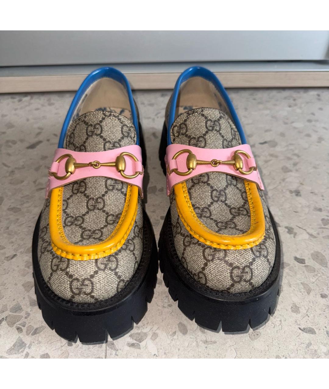 GUCCI Бежевые текстильные лоферы, фото 2