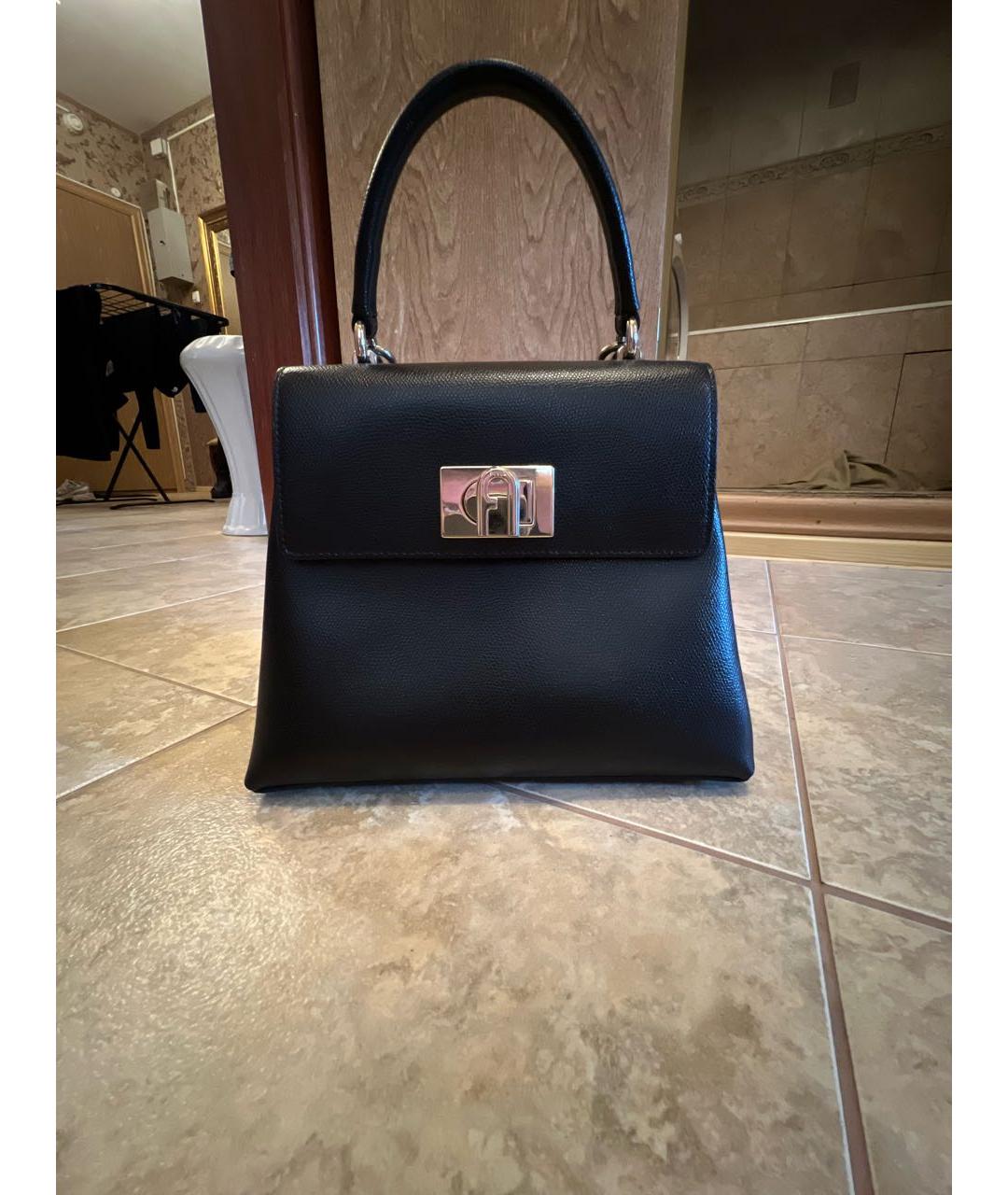 FURLA Черная кожаная сумка с короткими ручками, фото 5
