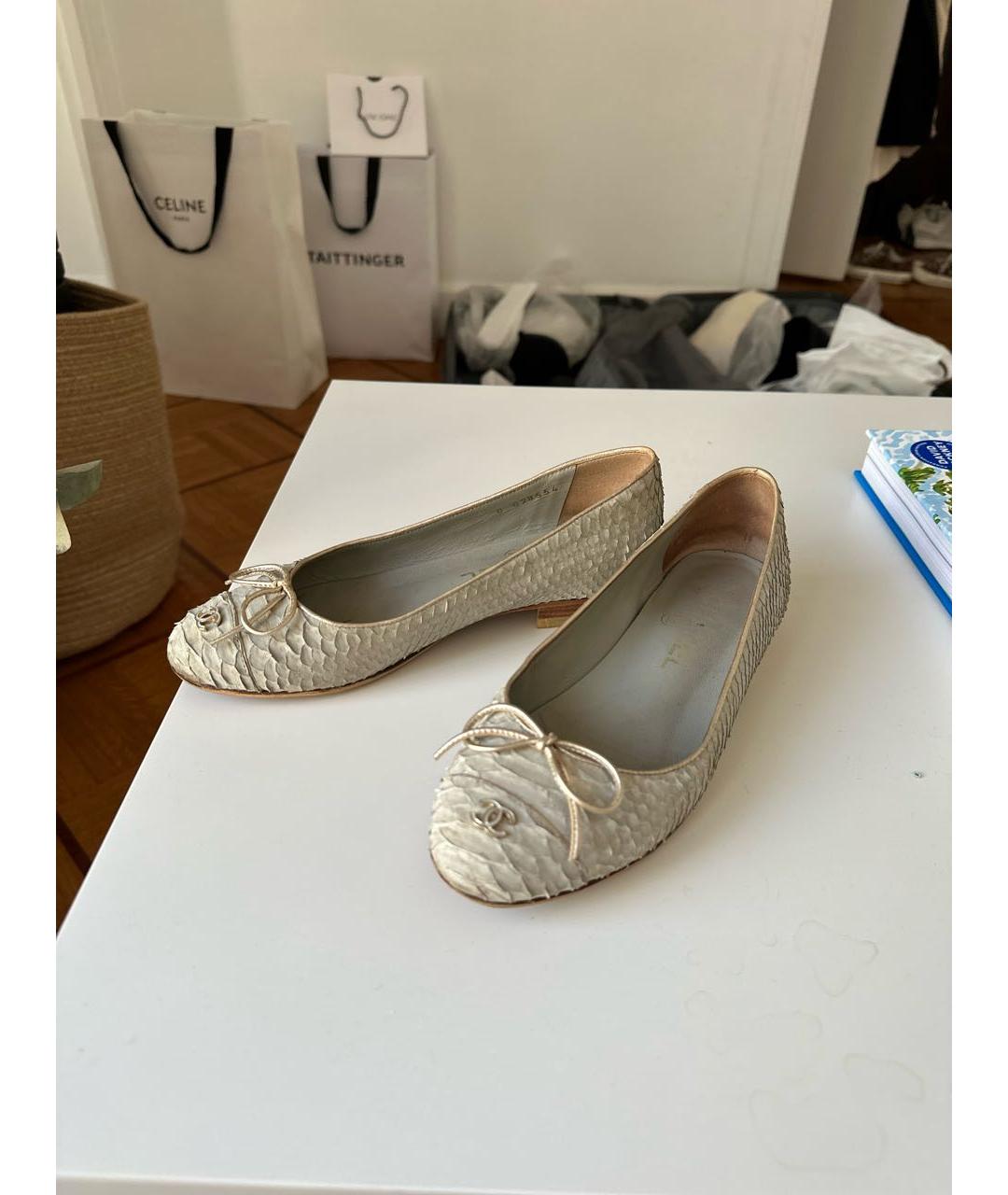 CHANEL Бежевые балетки из экзотической кожи, фото 5