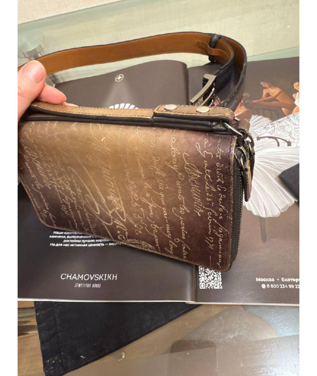 BERLUTI Коричневая кожаная барсетка, фото 4