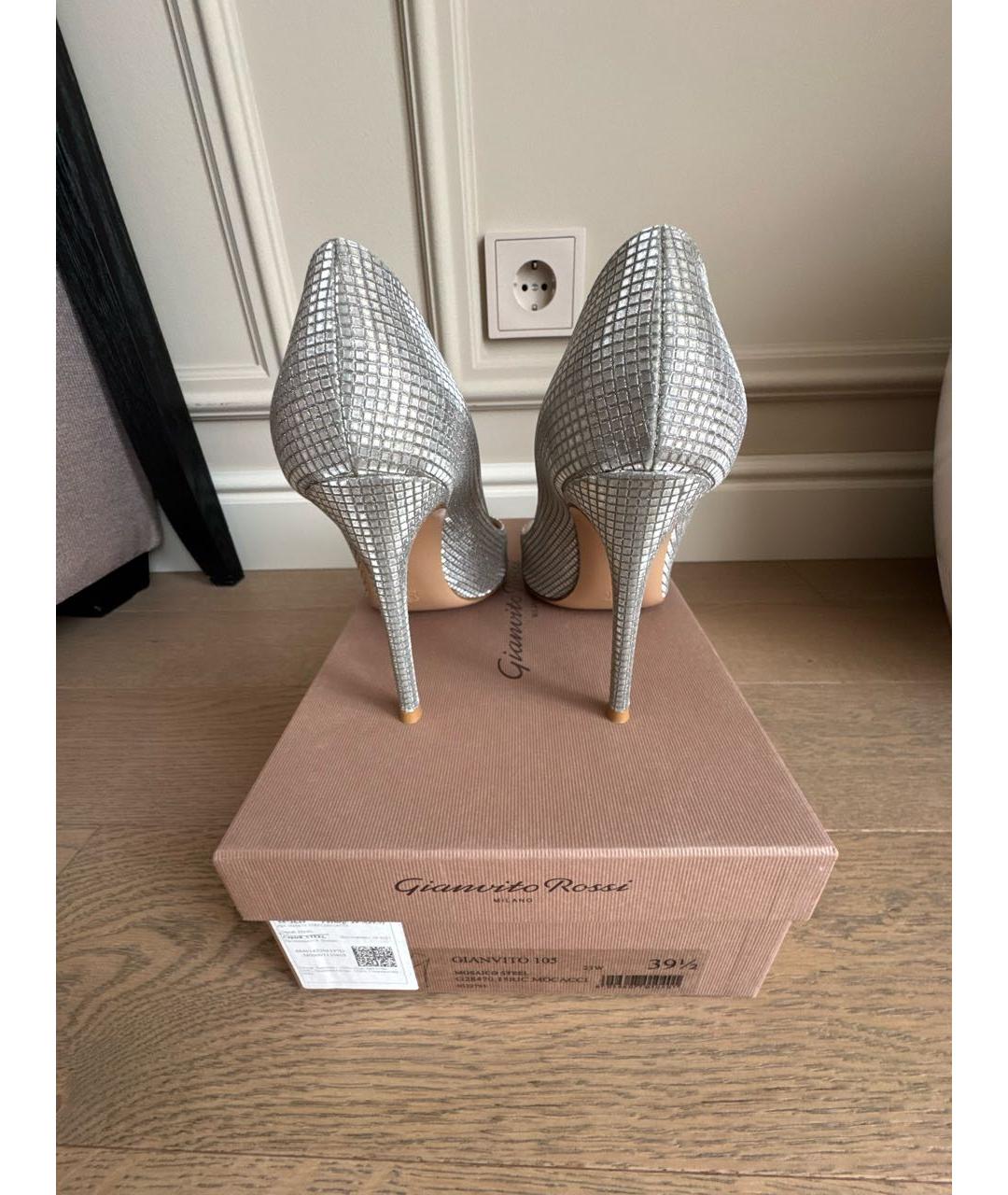 GIANVITO ROSSI Серебряные текстильные туфли, фото 4
